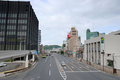 国道9号線 下関駅前